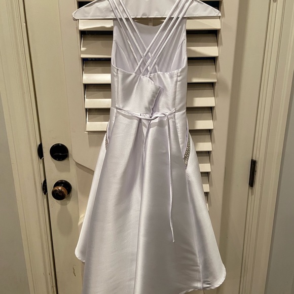 White Satin Hi-lo dress with pockets - Picture 3 of 4